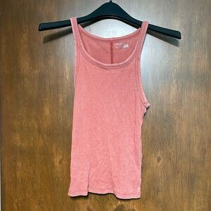 Aerie tank top Size M salmon color